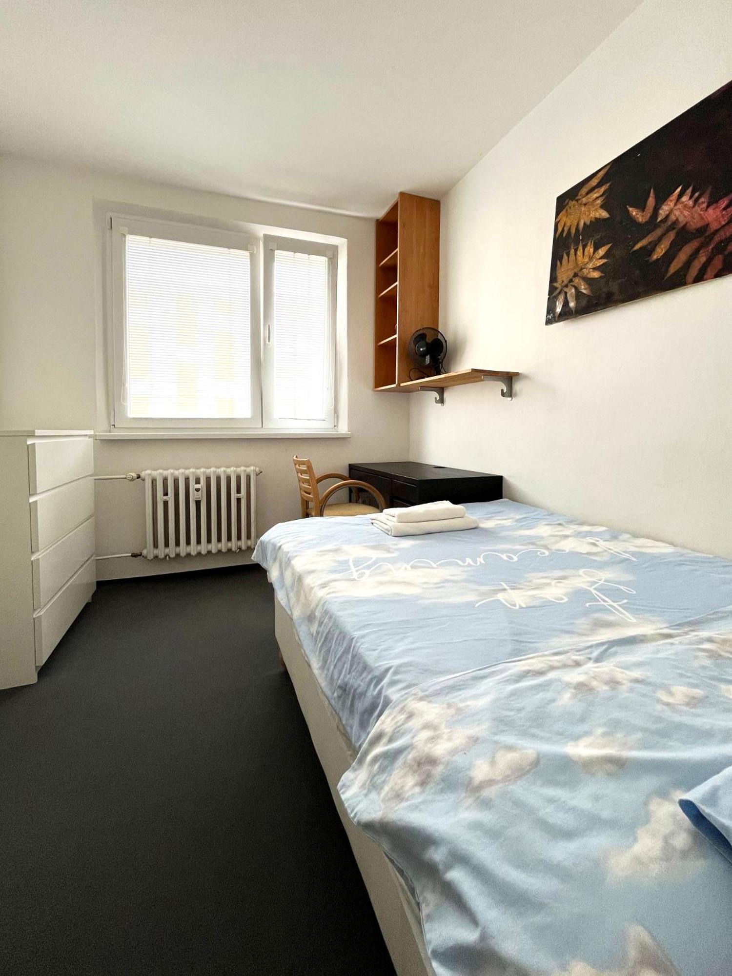 Cozy, Bright Room With Free Parking Братислава Экстерьер фото